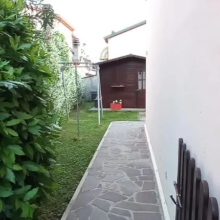 Locazione Mimosa Con Giardino 3*